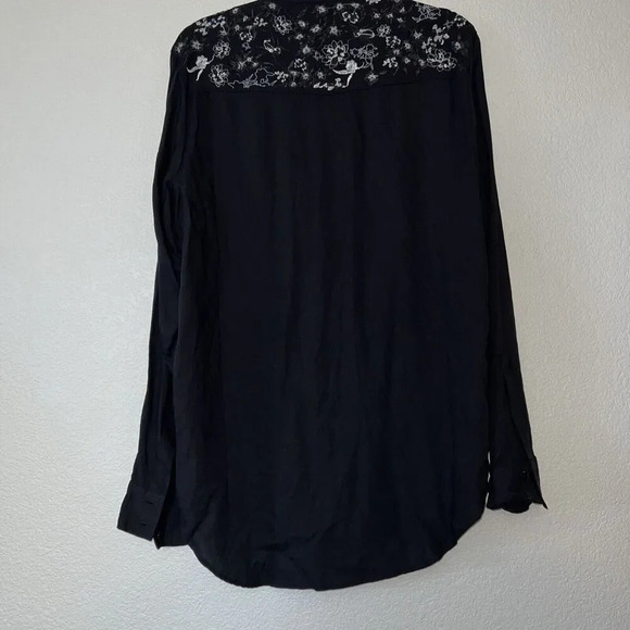 NWT Zara Black Embroidered Button Up Blouse - Picture 10 of 10